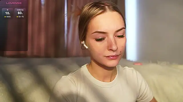 Soft Eva online show from January 2025 11:01:01 AM