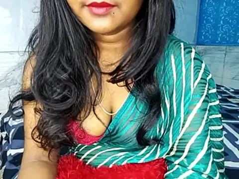 Snapshot of Muktha chatting on April 2026 11:33:02 PM Muktha online show from April 2026 11:33:02 PM