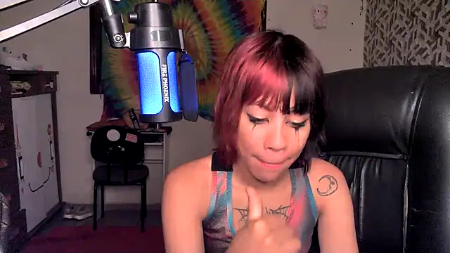 Liv Alt online show from April 2026 07:18:01 PM