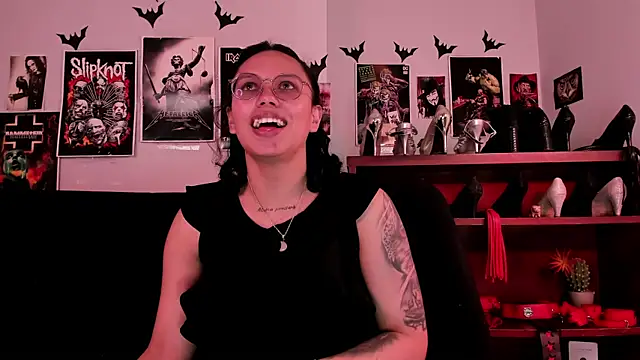 Snapshot of lilith-deveraux chatting on June 2026 07:23:01 PM lilith-deveraux online show from June 2026 07:23:01 PM