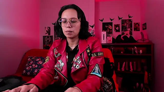 lilith-deveraux online show from December 2025 01:32:01 PM