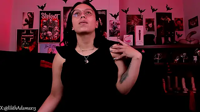 lilith-deveraux online show from April 2026 04:47:02 PM