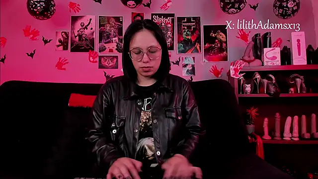 lilith-deveraux online show from November 2025 01:25:02 PM