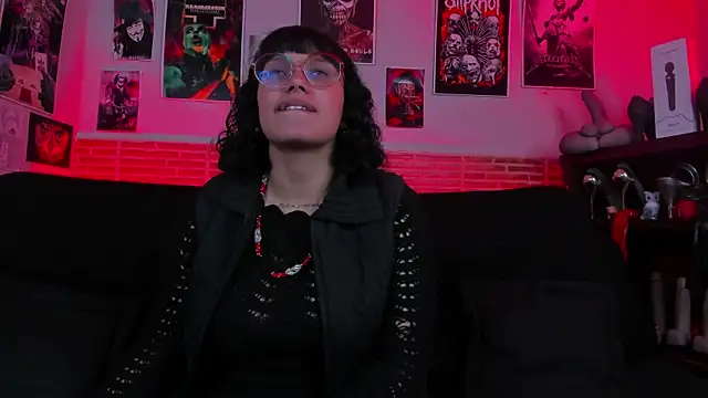 lilith-deveraux online show from October 2025 01:48:02 PM