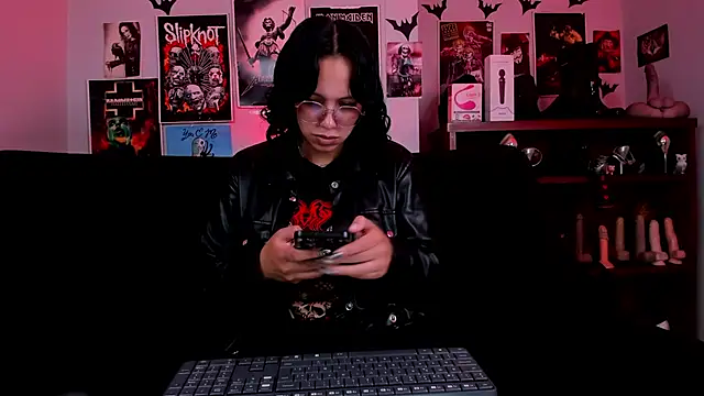 lilith-deveraux online show from May 2026 03:15:01 PM