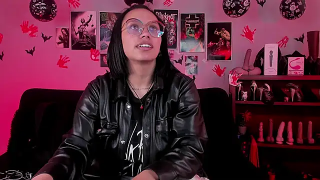 lilith-deveraux online show from November 2025 04:39:02 PM