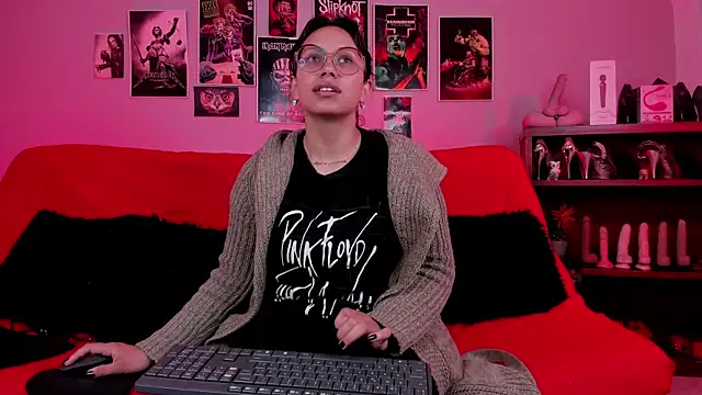 lilith-deveraux online show from October 2025 02:38:02 PM