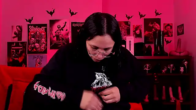 lilith-deveraux online show from April 2026 03:43:01 AM