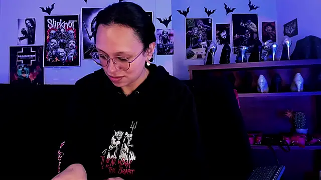 Snapshot of lilith-deveraux chatting on July 2026 04:39:02 PM lilith-deveraux online show from July 2026 04:39:02 PM