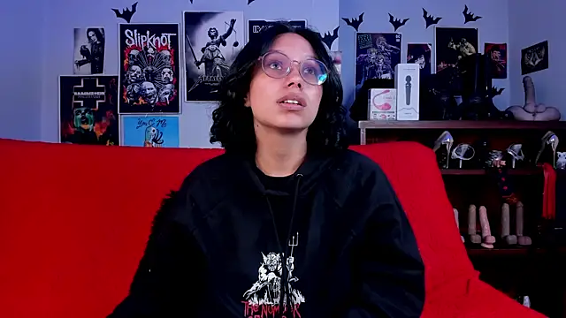 lilith-deveraux online show from May 2026 04:14:01 PM