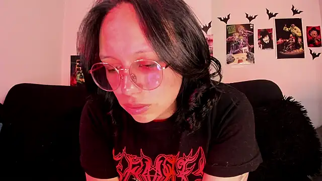 Snapshot of lilith-deveraux chatting on June 2026 04:27:01 PM lilith-deveraux online show from June 2026 04:27:01 PM