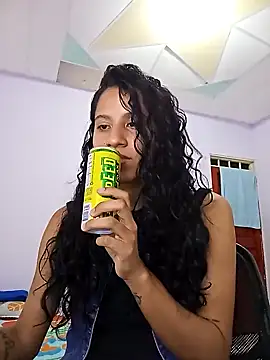 Snapshot of Karii-R chatting on January 2025 09:15:02 PM Karii-R online show from January 2025 09:15:02 PM