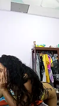 Snapshot of Karii-R chatting on January 2025 12:57:02 AM Karii-R online show from January 2025 12:57:02 AM