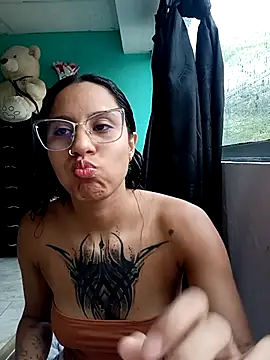 Karii-R online show from March 2026 02:09:01 PM