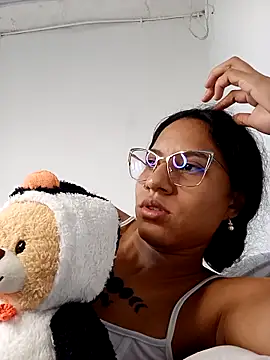 Karii-R online show from December 2025 11:25:02 AM