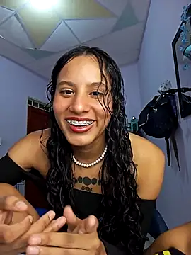 Snapshot of Karii-R chatting on March 2025 07:17:01 PM Karii-R online show from March 2025 07:17:01 PM