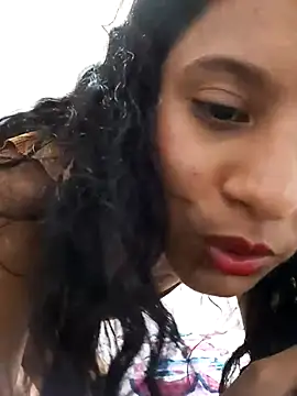 Snapshot of Karii-R chatting on March 2025 09:18:02 PM Karii-R online show from March 2025 09:18:02 PM
