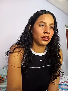Snapshot of Karii-R chatting on February 2025 06:34:02 PM Karii-R online show from February 2025 06:34:02 PM
