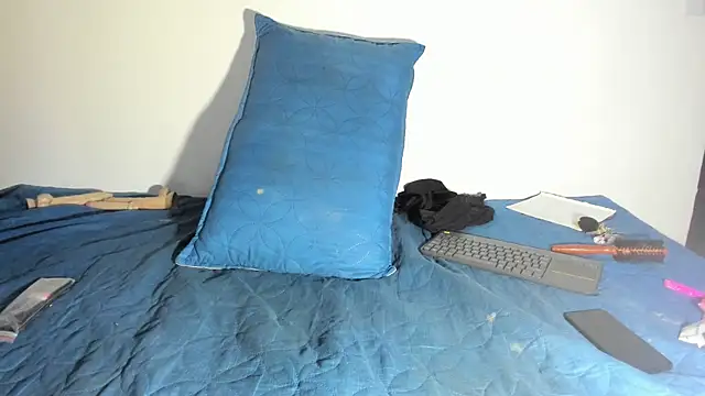 Arantza Hill online show from October 2025 02:43:01 AM