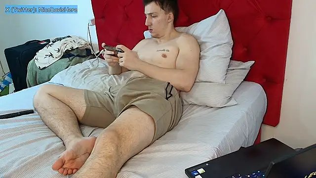 NicoDavisHere online show from June 2026 08:21:02 PM