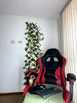 darkviper26 online show from October 2025 12:31:02 PM