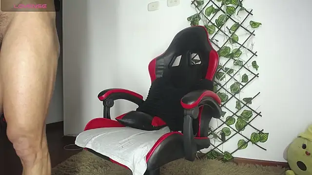 darkviper26 online show from April 2026 11:24:01 AM