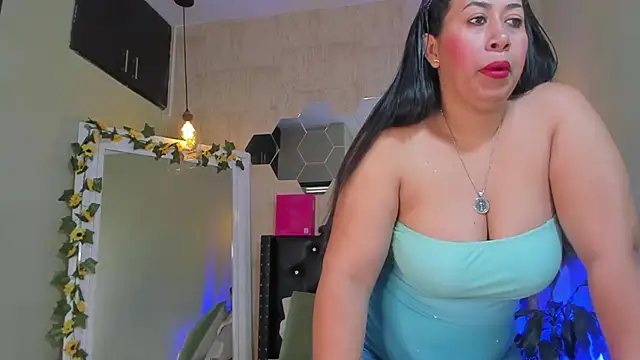 Fransheska-mon online show from June 2026 01:17:01 PM