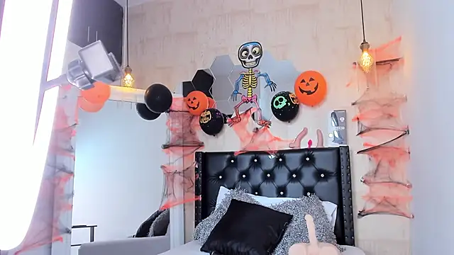 Fransheska-mon online show from October 2025 02:30:02 PM