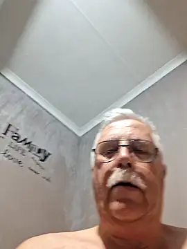 NawtyB1965 online show from October 2025 03:40:02 AM