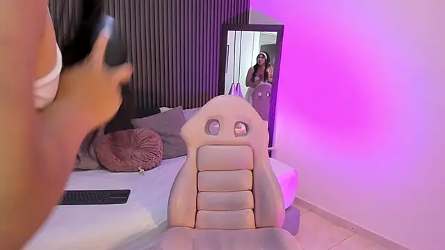 Snapshot of Axel_brunette1 chatting on December 2025 07:48:01 PM Axel brunette1 online show from December 2025 07:48:01 PM