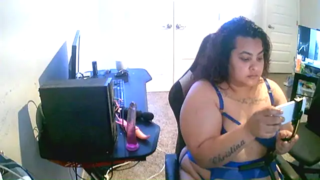 Snapshot of DatBishYouMiss chatting on September 2025 05:30:01 PM DatBishYouMiss online show from September 2025 05:30:01 PM