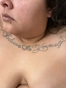 Snapshot of DatBishYouMiss chatting on January 2025 06:14:01 AM DatBishYouMiss online show from January 2025 06:14:01 AM