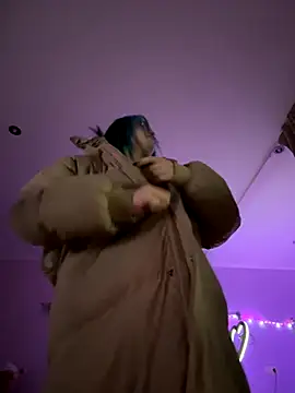 Snapshot of MaddisonHaas chatting on November 2025 01:17:01 AM MaddisonHaas online show from November 2025 01:17:01 AM