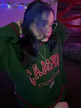 Snapshot of MaddisonHaas chatting on February 2026 05:21:02 PM MaddisonHaas online show from February 2026 05:21:02 PM