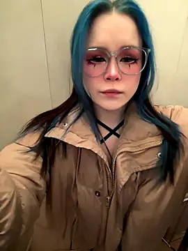 Snapshot of MaddisonHaas chatting on December 2025 12:16:02 AM MaddisonHaas online show from December 2025 12:16:02 AM