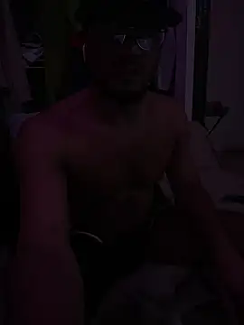 KySir1990 online show from November 2025 12:25:02 AM