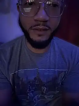 KySir1990 online show from April 2026 04:43:02 PM