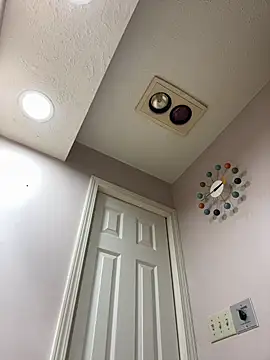 KySir1990 online show from October 2025 08:50:01 PM