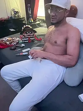 KySir1990 online show from November 2025 07:50:01 PM