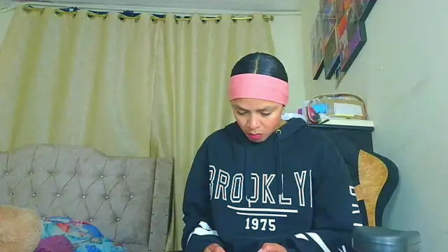 Samary thomas online show from April 2026 02:30:01 AM