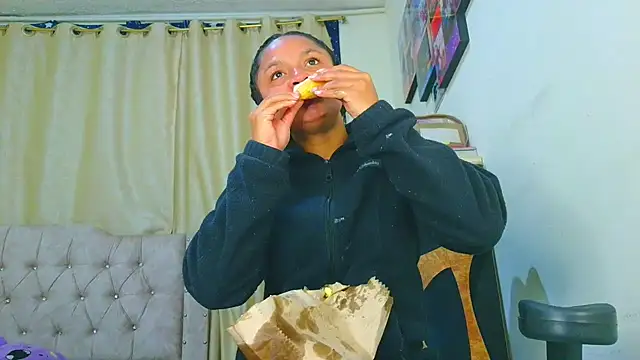 Samary thomas online show from April 2026 01:46:02 AM