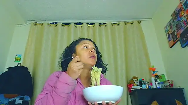 Samary thomas online show from May 2026 12:21:02 AM