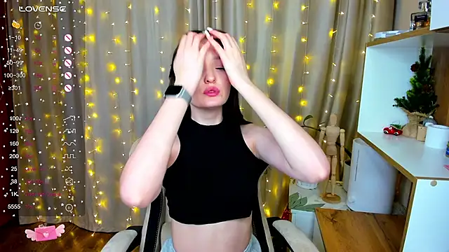 Fairyy Moon online show from January 2025 12:09:01 PM