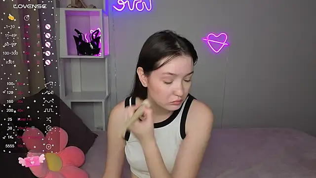 Fairyy Moon online show from October 2025 12:34:01 AM