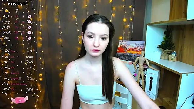 Fairyy Moon online show from December 2024 10:50:02 AM