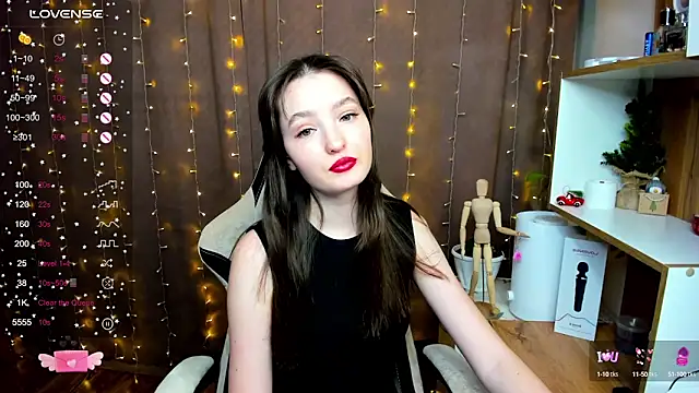 Fairyy Moon online show from December 2024 03:12:02 PM