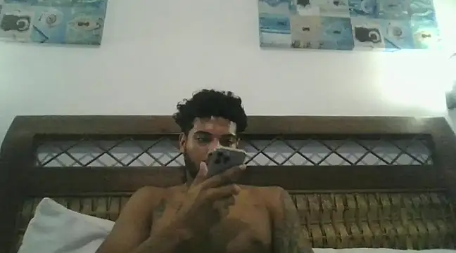 Snapshot of tumarditoperro chatting on January 2025 08:10:02 AM tumarditoperro online show from January 2025 08:10:02 AM