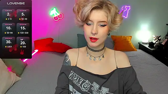 Snapshot of Angel_Jules chatting on October 2025 12:33:01 AM Angel Jules online show from October 2025 12:33:01 AM