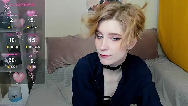 Snapshot of Angel_Jules chatting on January 2025 01:37:02 AM Angel Jules online show from January 2025 01:37:02 AM