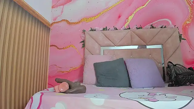 Taylor  cooper online show from January 2026 06:37:01 PM